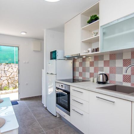 Apartman Mara Krk Town Bagian luar foto