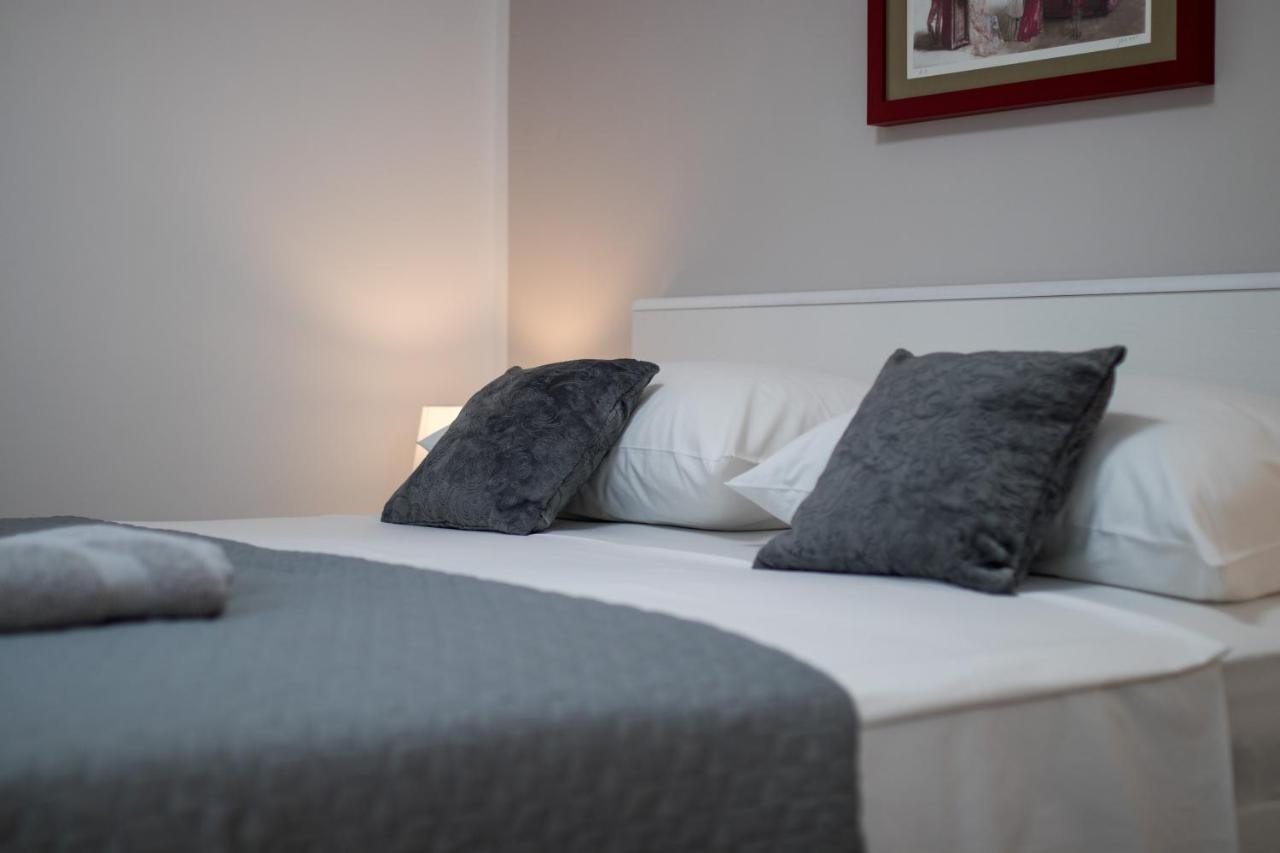 Apartman Mara Krk Town Bagian luar foto